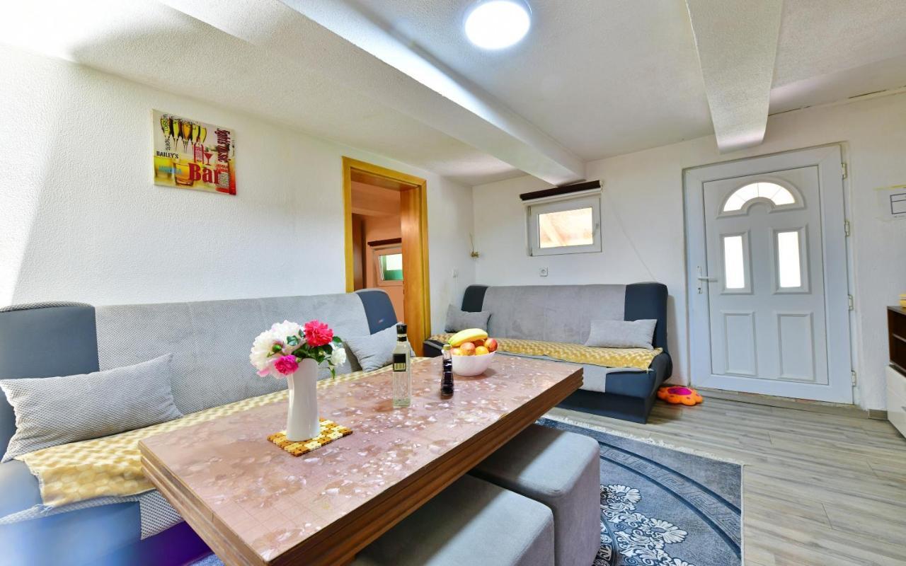 House Luna Rakovica Exteriör bild