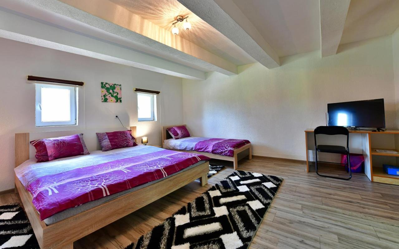 House Luna Rakovica Exteriör bild
