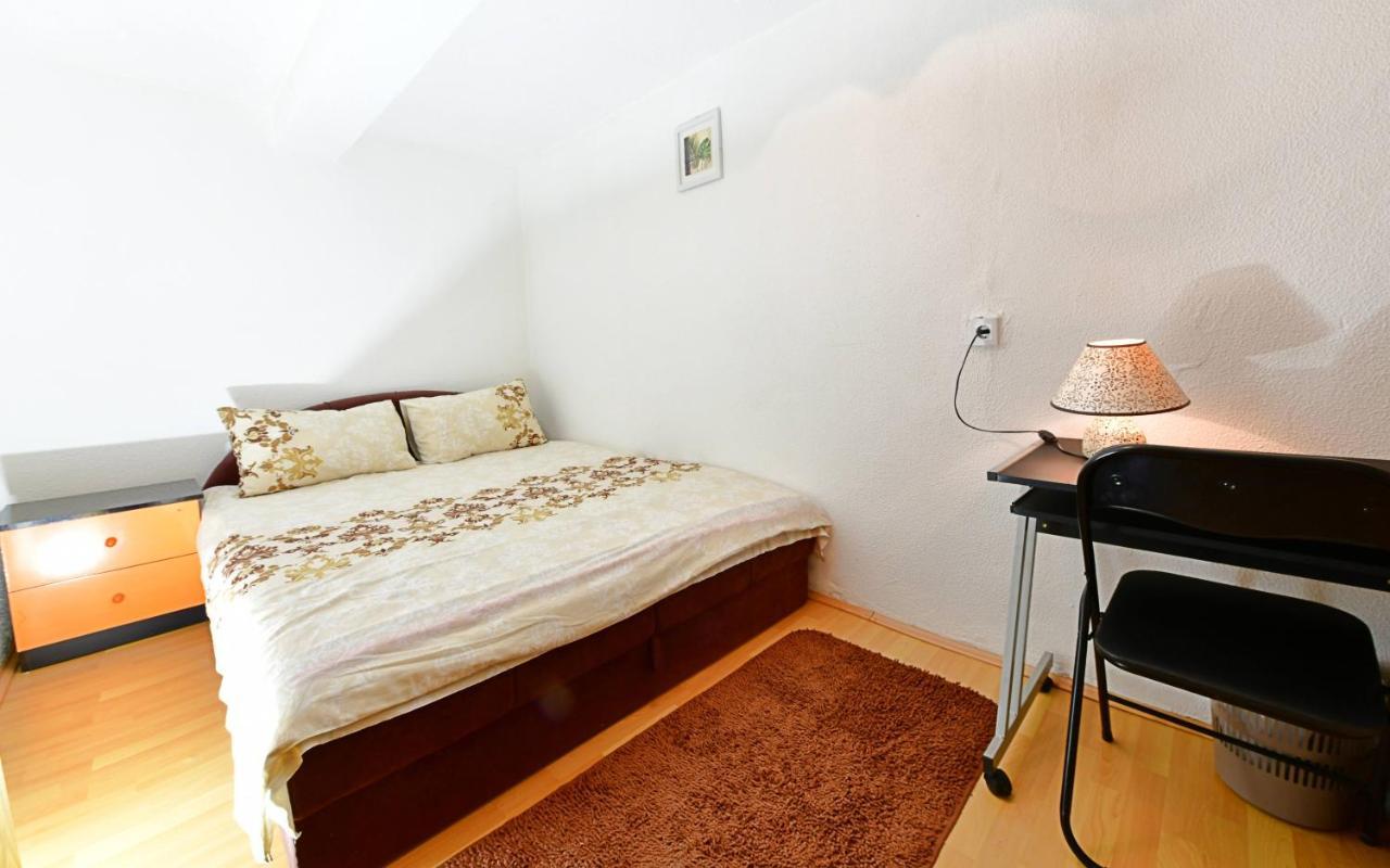 House Luna Rakovica Exteriör bild